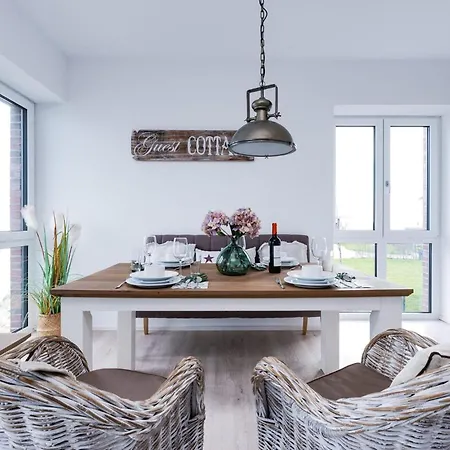 Steuerbord Auf Der Ostsee *